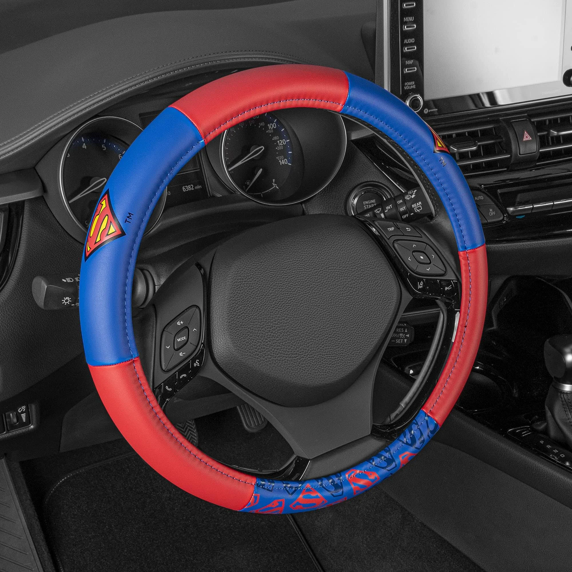 BDK Warner Bros DC Comics Superman Car Accessories Ergonomic Grip Steering Wheel Cover - Universal Size 14.5-15.5 in Diameter, Protects and Insulates for Car, Truck, Van, SUV