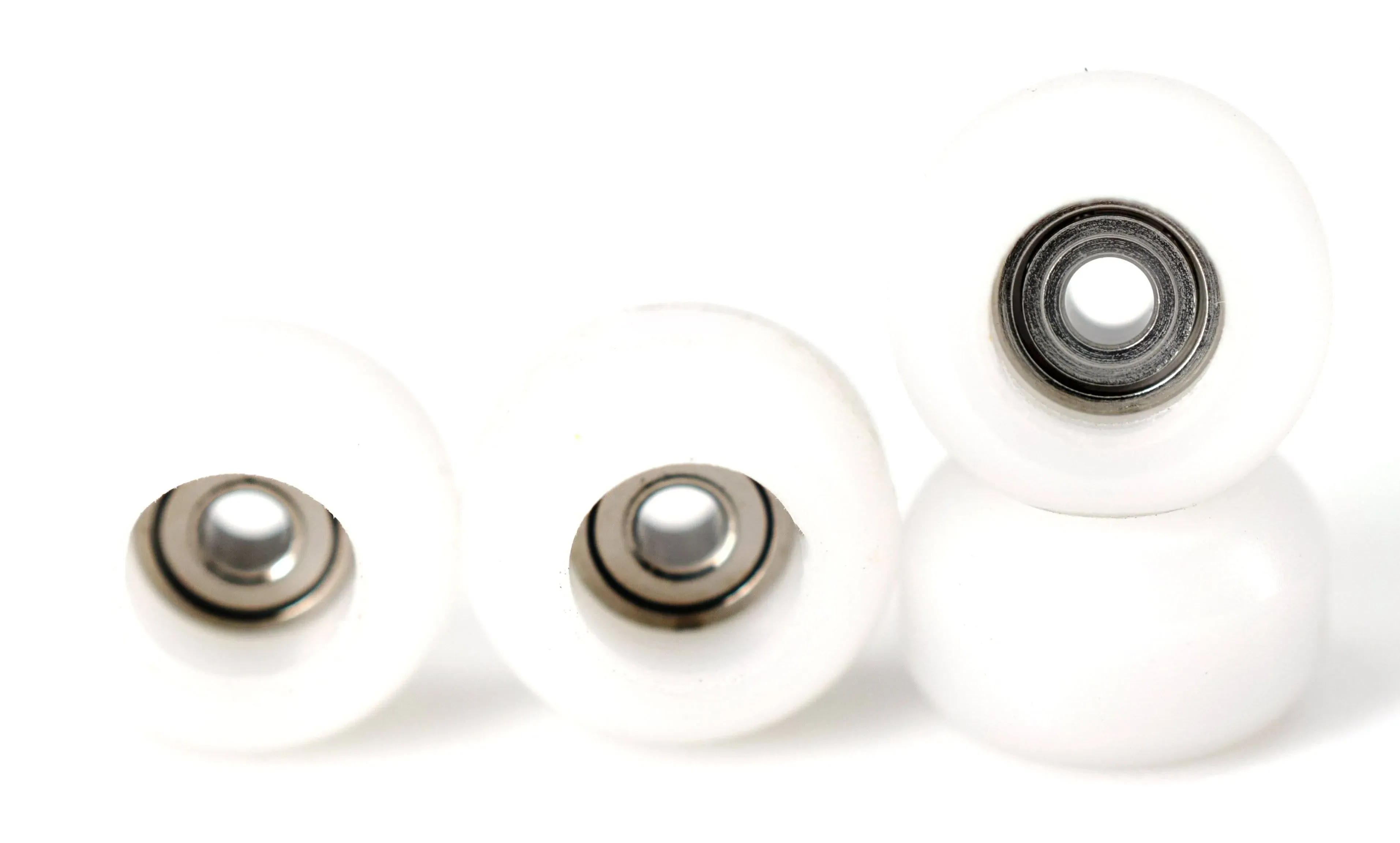 CNC Wheels - 100D Polyurethane - White - Fingerboards Designed by Professional ...