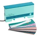 We R Memory Keepers Thermal Cinch Ultimate Bundle Menthe, comprend une machine à reliure thermique, un dos de base (6pk), un dos arc-en-ciel (6pk), un dos déco (6pk) et des bandes de colle (12pk), un journal, un scrapbooking