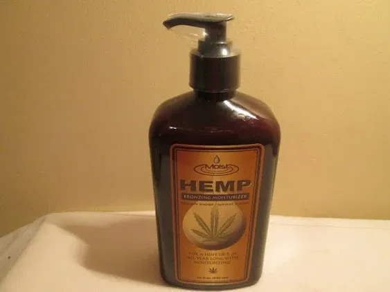 Moist Hemp Bronzing Moisturizer  -  18 oz