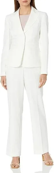 Le Suit Women's Jacket/Pant Suit