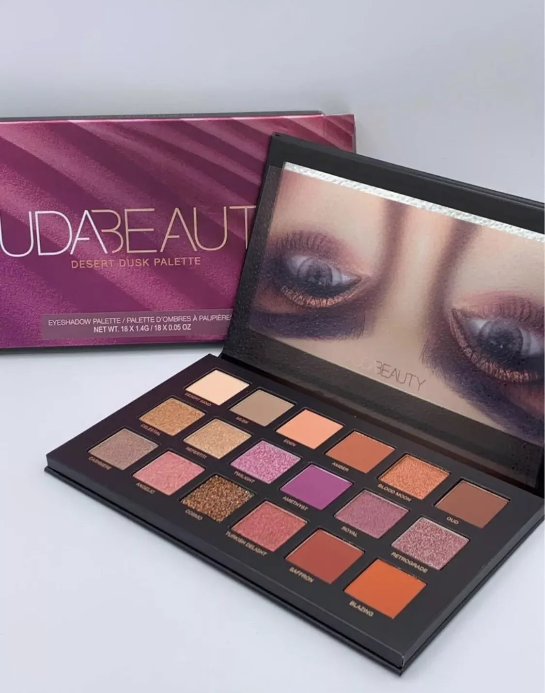 Huda Beauty Desert Dusk Eyeshadow Palette