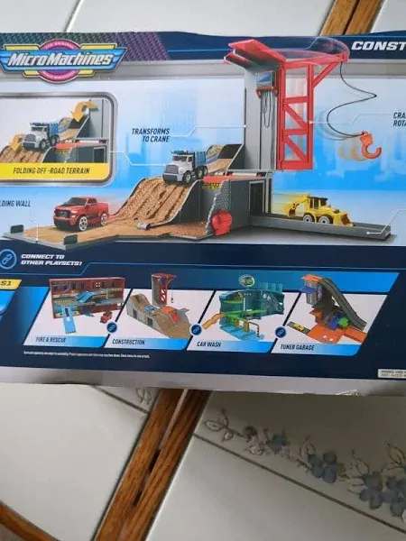 Micromachines Medium Transforming Playset Construction