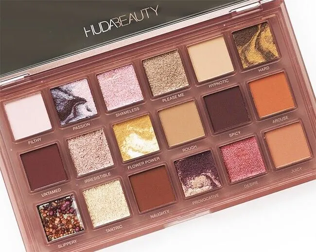 HUDA BEAUTY Naughty Nude Eyeshadow Palette