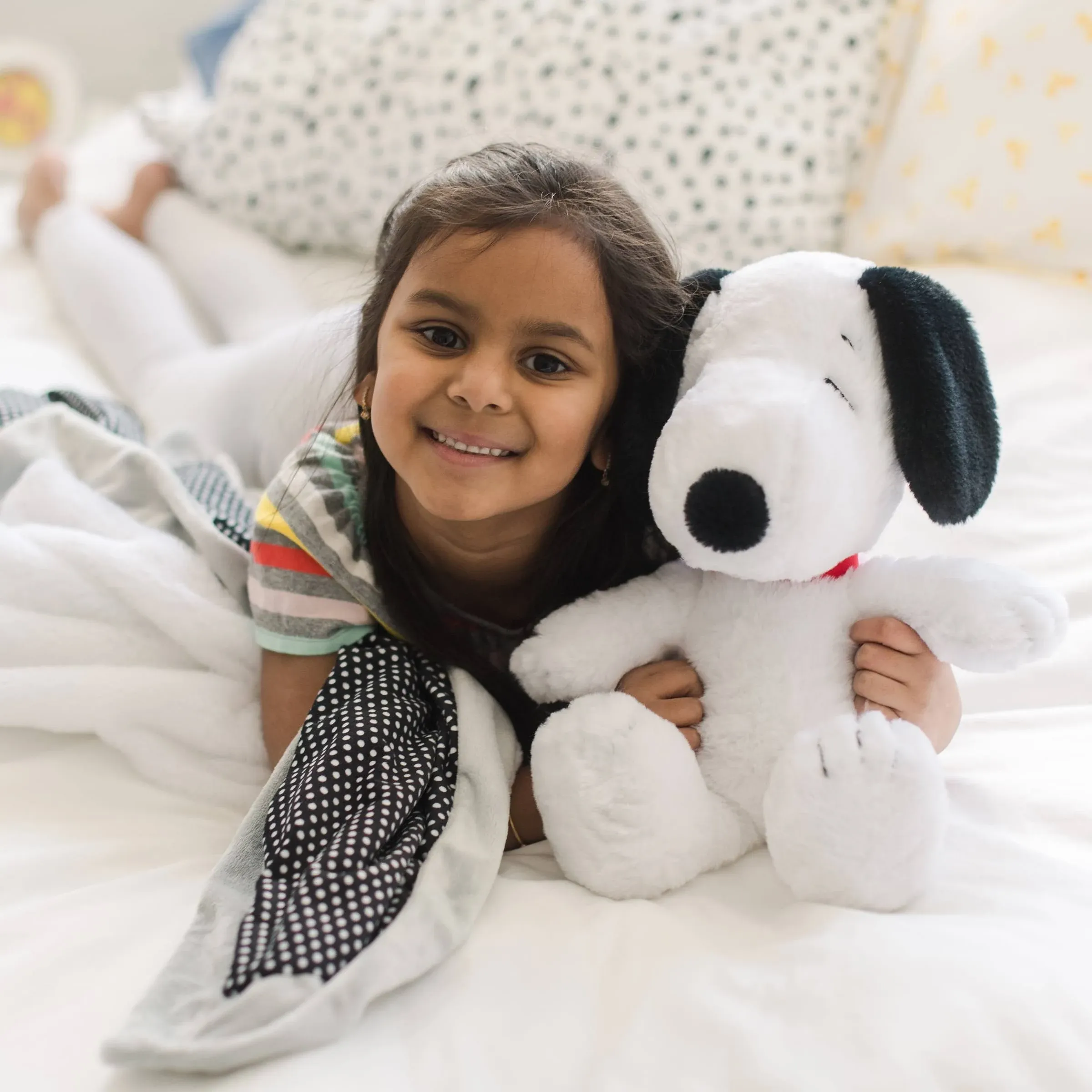 Animal Adventure® Peanuts Snoopy Cuddle Bundle 2-in-1 10" Plush & Blanket Bundle