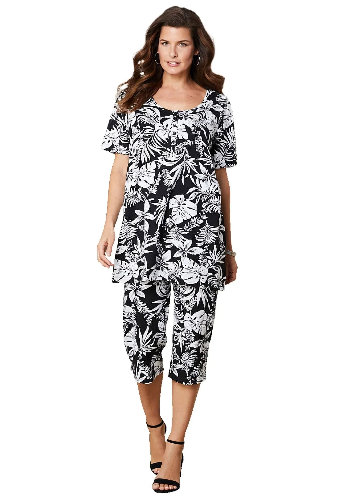 Roaman's Plus Size Women's Printed Henley Capri Set