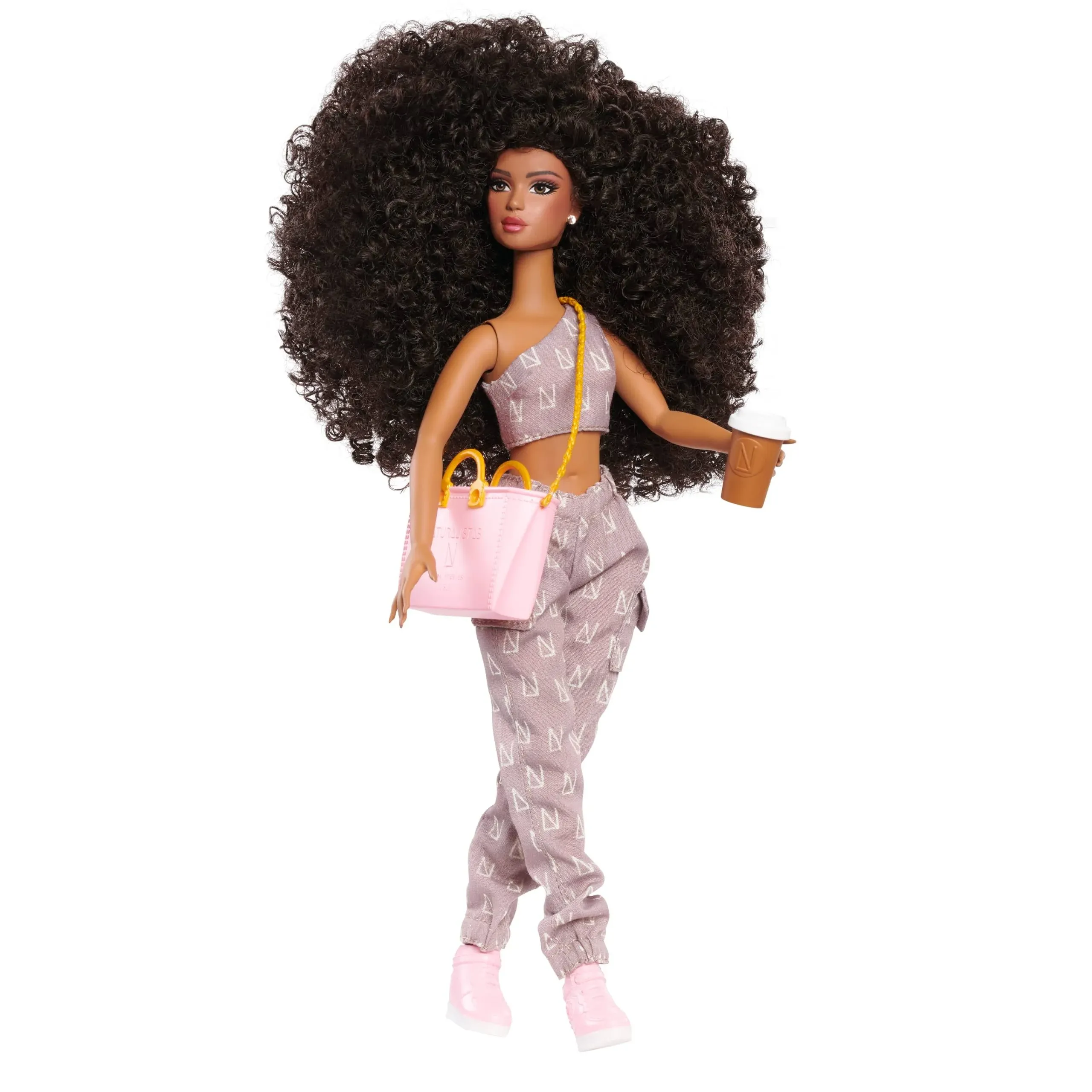 Naturalistas Fashion Pack Coffee Casual 7-Piece Outfit and Accessories Set for 11.5-Inch Tall Naturalistas Dolls