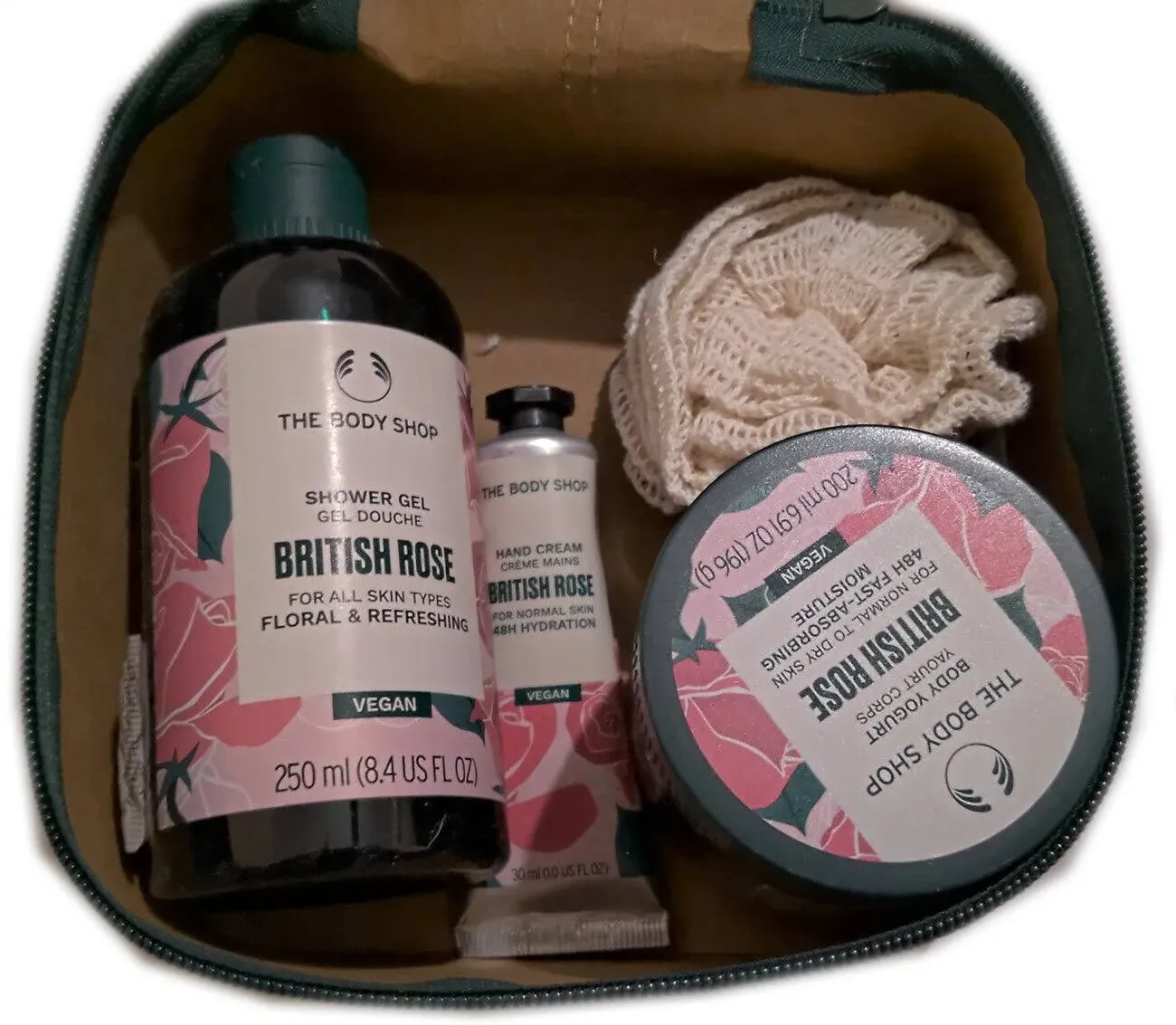 The Body Shop Bloom & Glow British Rose Essentials Gift Set