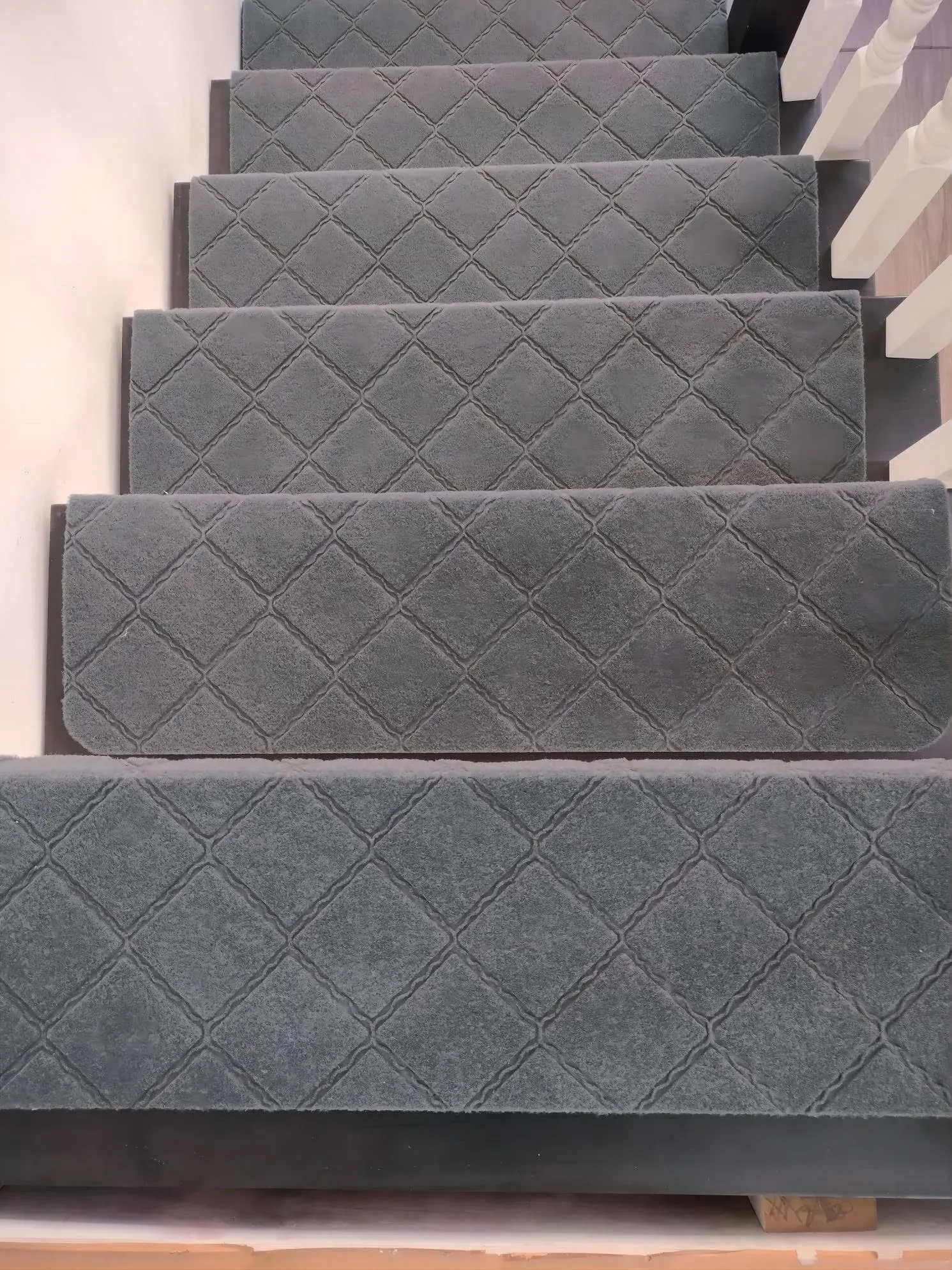 Maymat 9"x36" Bullnose Stair Treads Carpet Non-Slip for Wooden Steps Indoor, Machine Washable and Reusable with Tape Free Self-Adhesive Back for