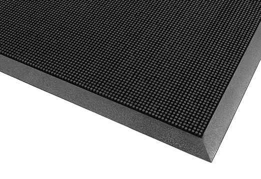 NoTrax® 345S2432BL Rubber Brush™ Scraper Exterior Entrance Mat, 1/2 in x 24 in W x 32 in L, Natural Rubber, Black