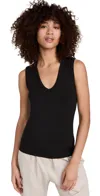 Sleeveless Scoop-neck Top In Black