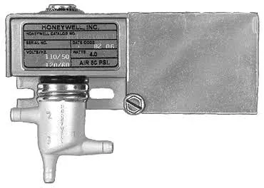 Honeywell R8184M1051 Relay Oil Burner Control 45 SEC