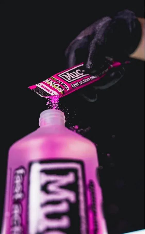 MUC-OFF Punk Powder Bottle Bundle