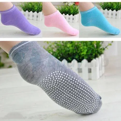 unenow Non Slip Grip Yoga Socks for Women with Cushion for Pilates, Barre, Home