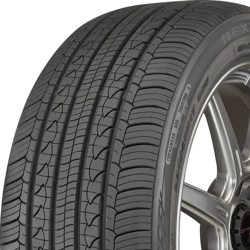 Nexen N&#39;priz Ah8 205/55R16 91H Tire