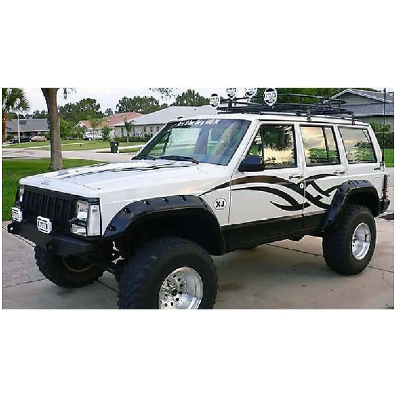 Jeep Cherokee Bushwacker Cut Out Fender Flares 10911-07