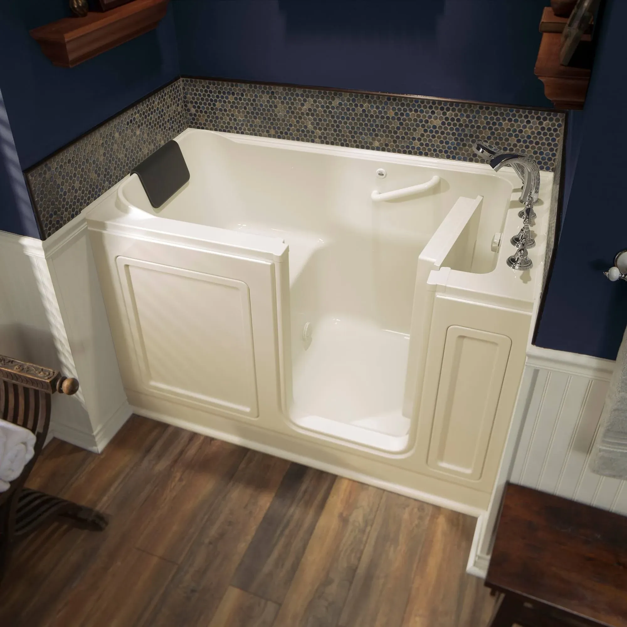 American Standard 32-in x 59.5-in Linen Acrylic Walk-In Soaking Bathtub with Faucet, Hand Shower and Drain (Right Drain) Lowes.com