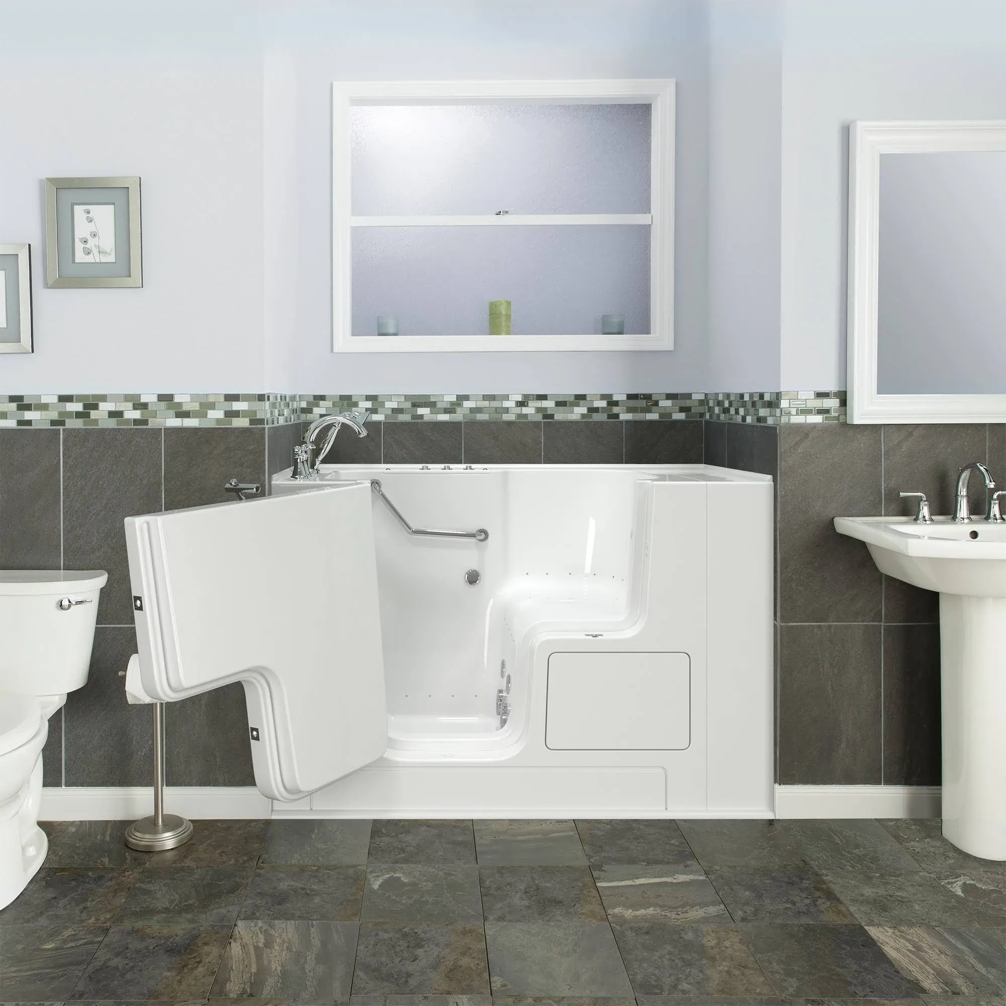 American Standard 3252OD.709.CLW-PC 52" x 32" Walk-In Combination Bathtub Color: White, Drain Placement: Left